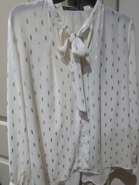 Zara Basic Cream Tie-Neck Blouse with Subtle Metallic Detail